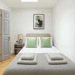 Spacious 2 Bed Flat In Hammersmith